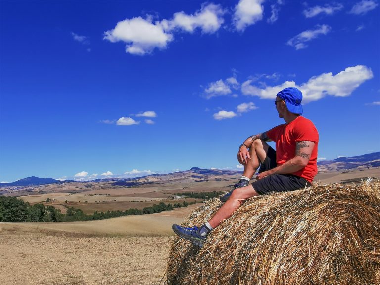 Camco magliette rosse lana merino camminatori Via Francigena